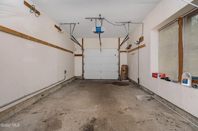 $404,000 | 145 Killarney Drive, Niskayuna, NY 12309