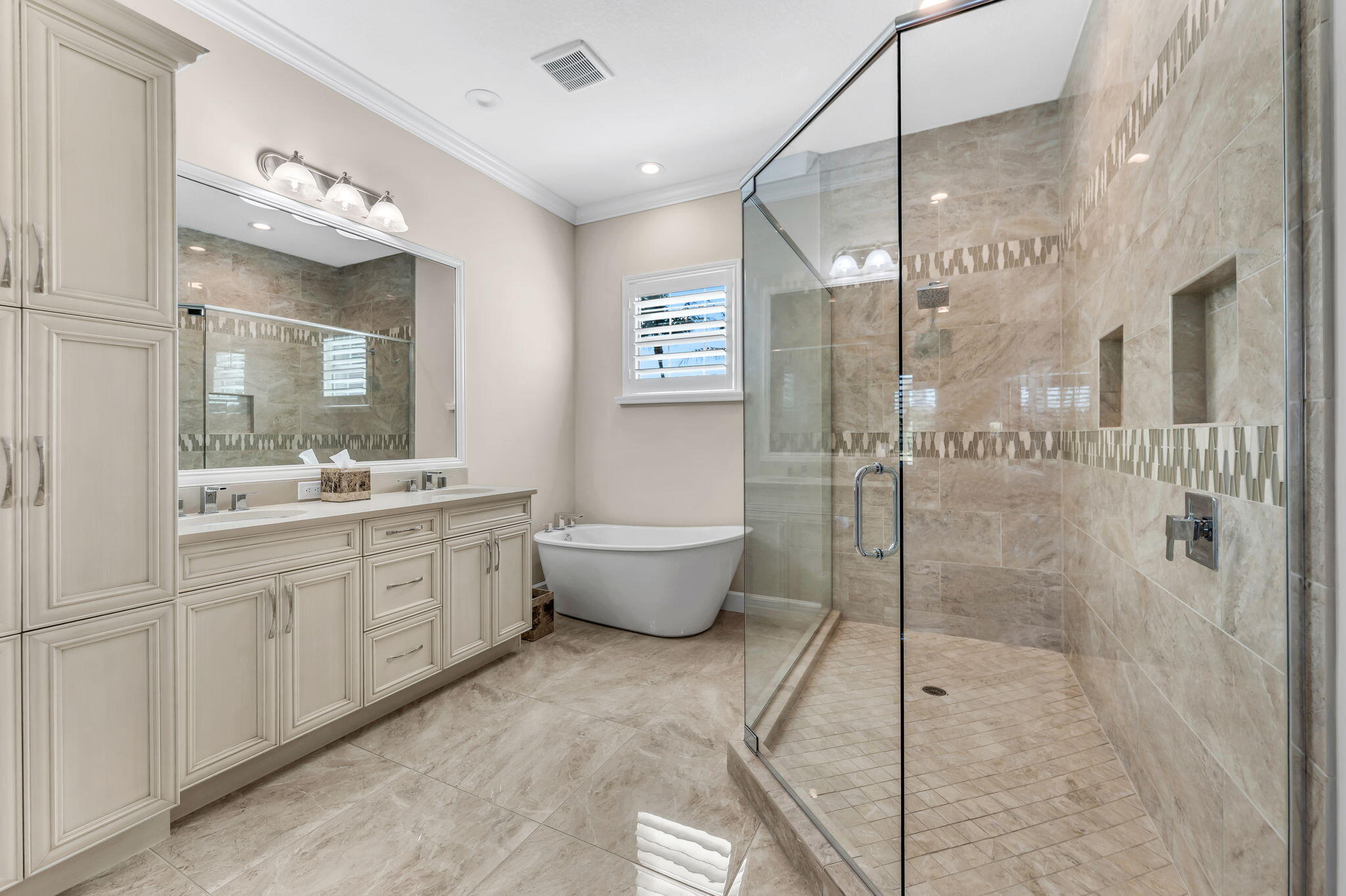 8026 Signature Club Circle, Unit 201 Naples, FL 34113 - Photo 13 of 21 13-web-or-mls-Master Bath