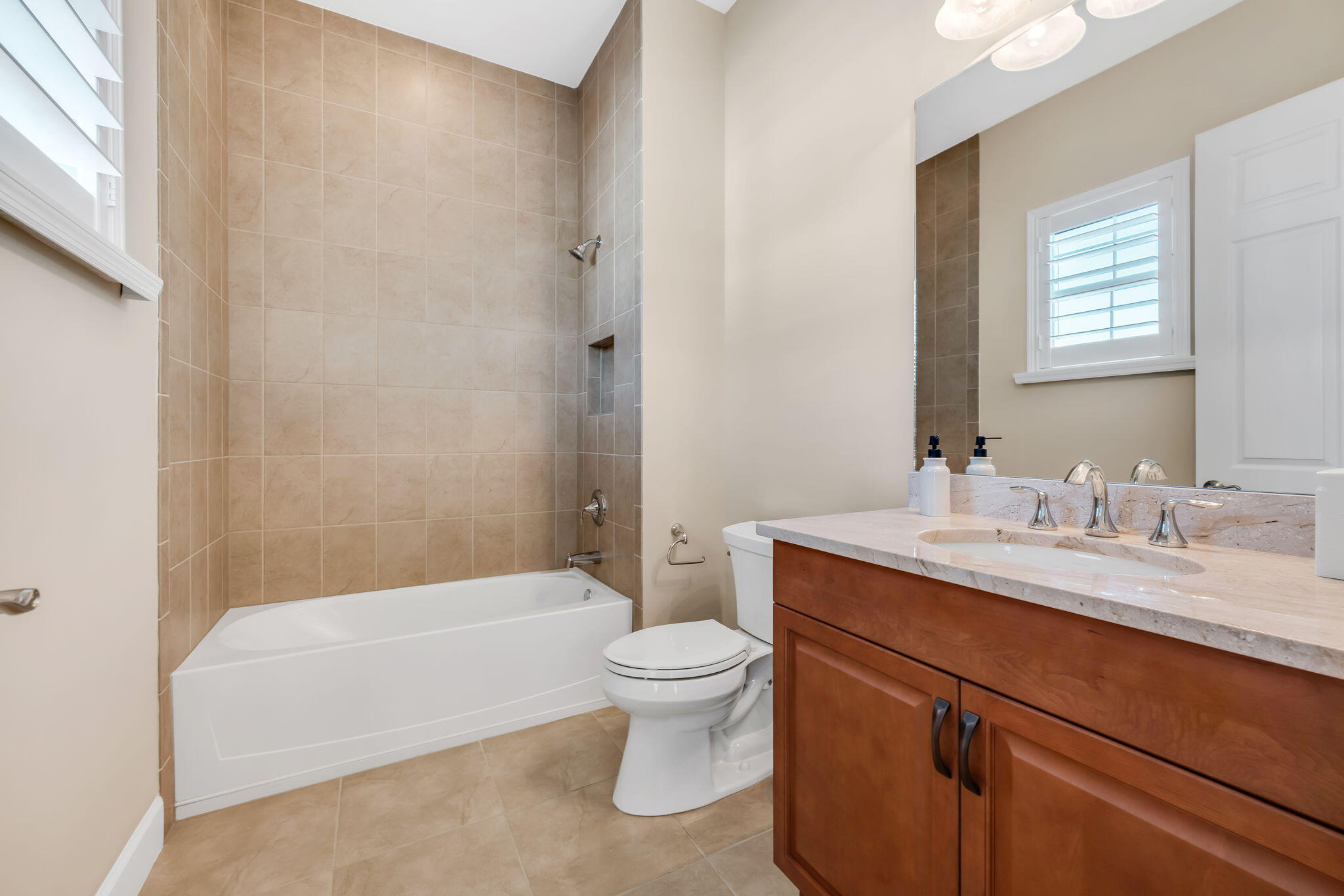 8026 Signature Club Circle, Unit 201 Naples, FL 34113 - Photo 17 of 21 17-web-or-mls-Guest Bath 2