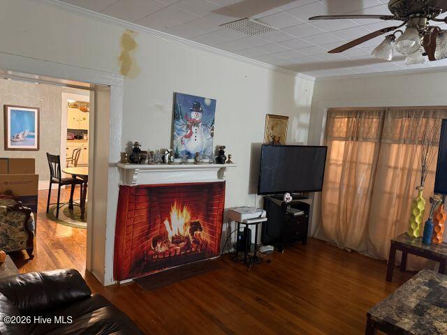 672 Main Street Aurora, NC 27806 - Photo 10 of 27 Living Rm view