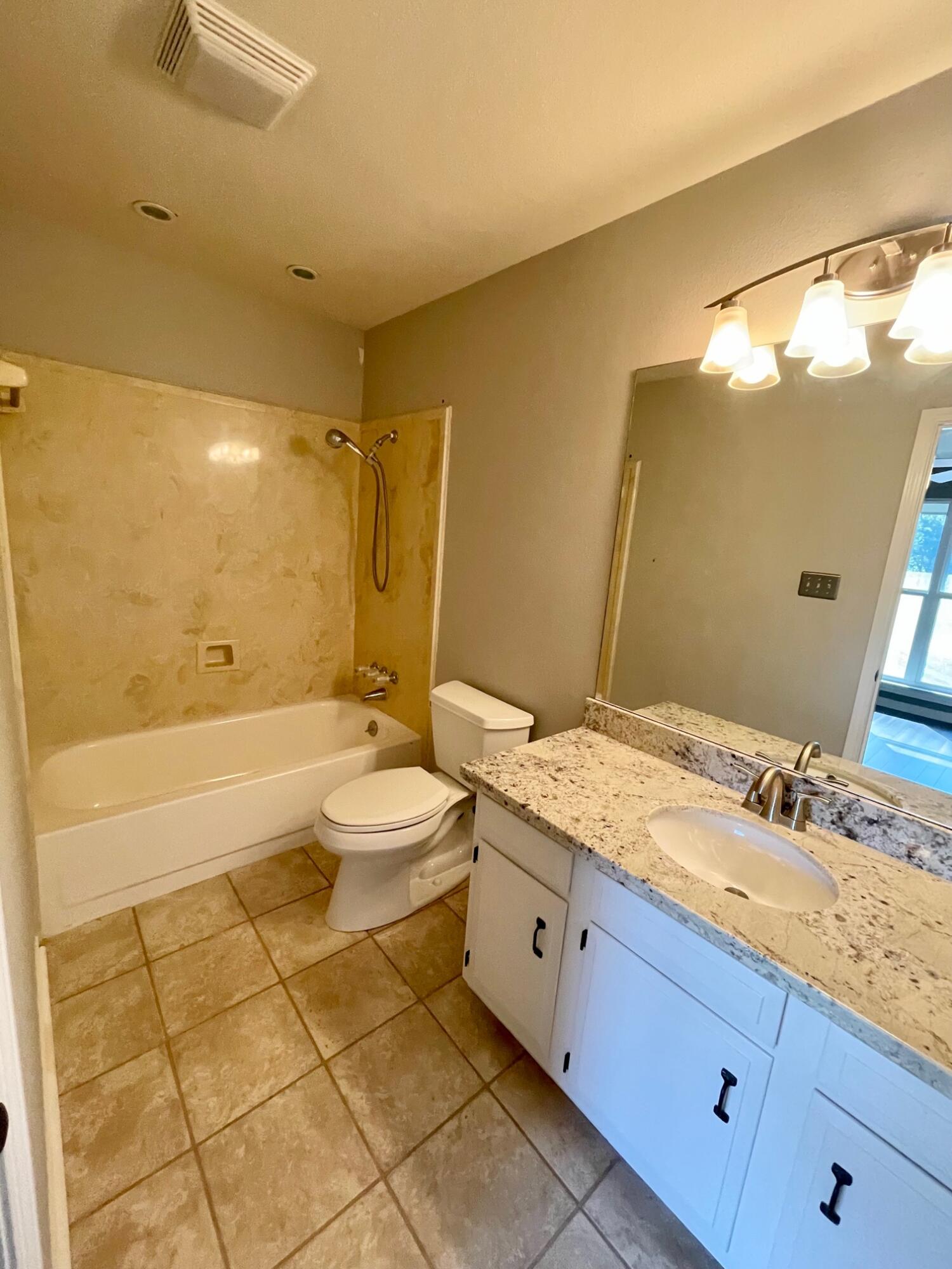 250 Highpoint Drive Diamondhead, MS 39525 - Photo 22 of 24 250 22