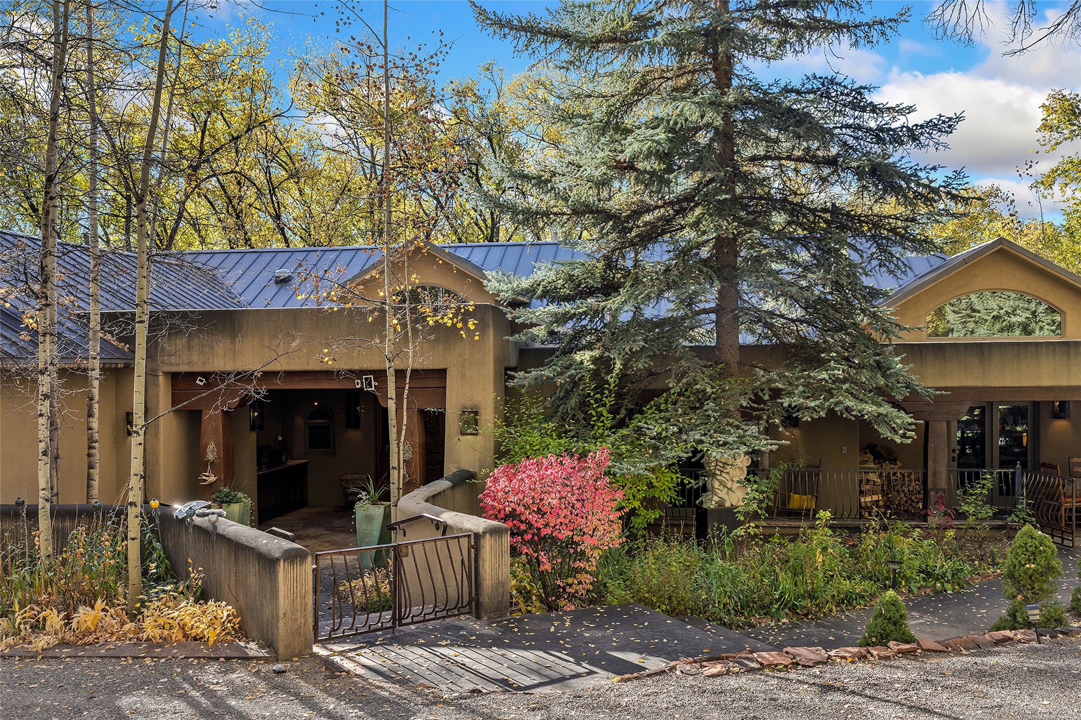 9 Old Coach Road Santa Fe, NM 87506 - Photo 4 of 42 Entrance