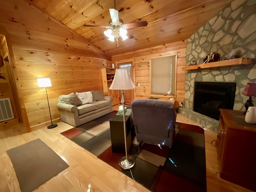 78 Current Loop Hillsville, VA 24343 - Photo 11 of 33 Gallery Image 11