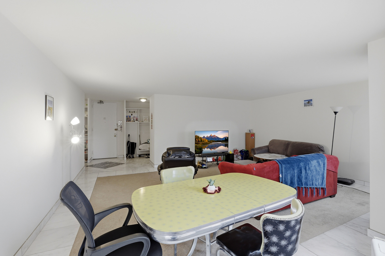 5701 North Sheridan Road, Unit 3E Chicago, IL 60660 - Photo 11 of 21