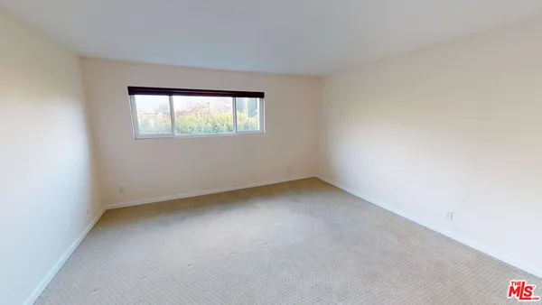 $3,190 | 4520 Natick Avenue, Unit 307, Sherman Oaks, CA 91403