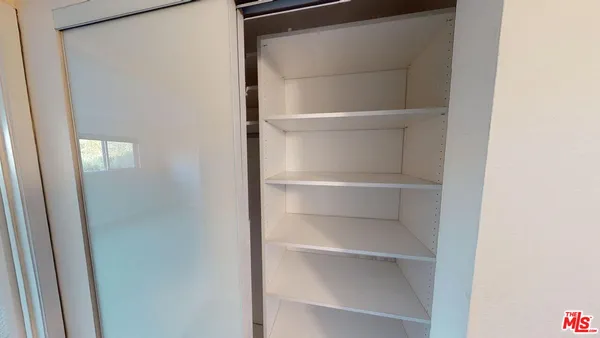 $3,190 | 4520 Natick Avenue, Unit 307, Sherman Oaks, CA 91403