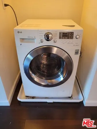 $3,190 | 4520 Natick Avenue, Unit 307, Sherman Oaks, CA 91403