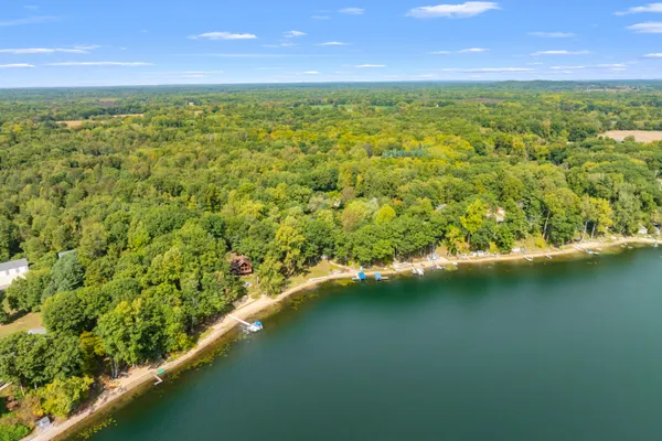$749,000 | 28125 North Street, Gobles, MI 49055