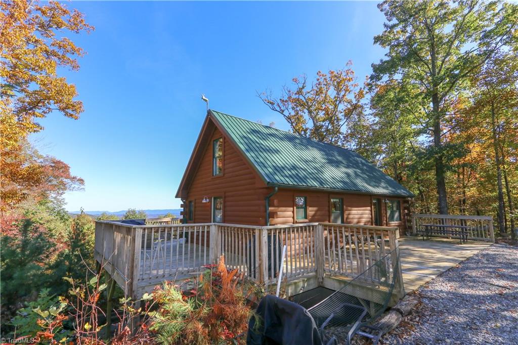 2701 Buck Mountain Road Purlear, NC 28665 - Photo 2 of 30
