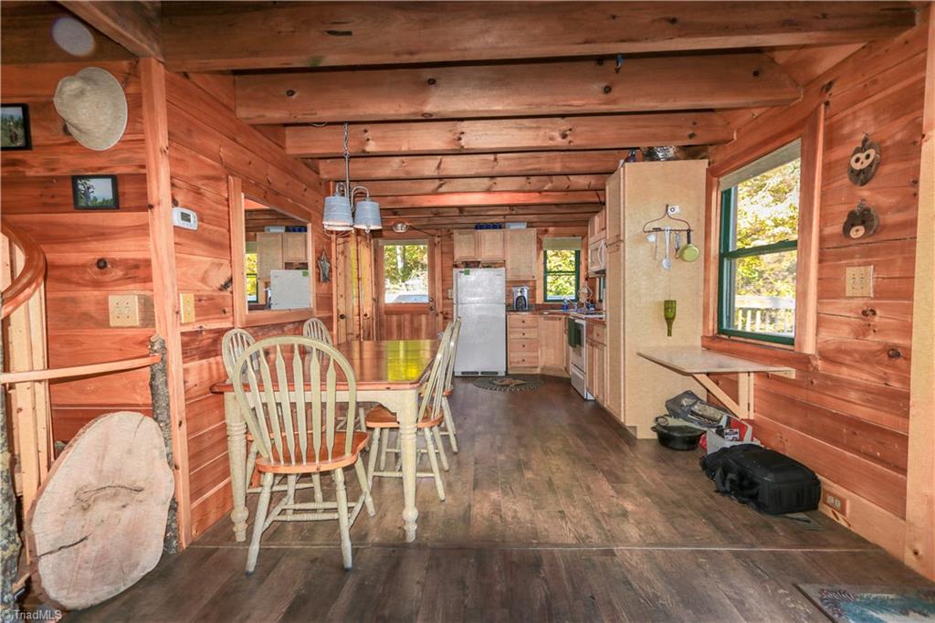 2701 Buck Mountain Road Purlear, NC 28665 - Photo 14 of 30
