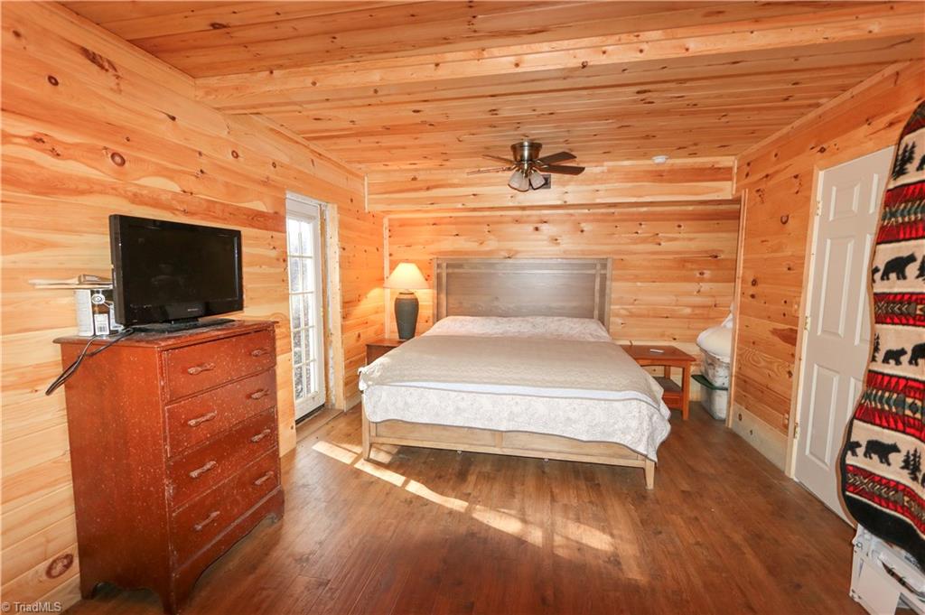 2701 Buck Mountain Road Purlear, NC 28665 - Photo 25 of 30