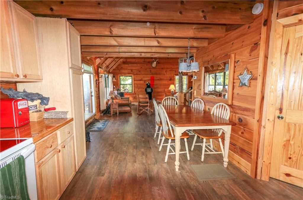 2701 Buck Mountain Road Purlear, NC 28665 - Photo 9 of 30