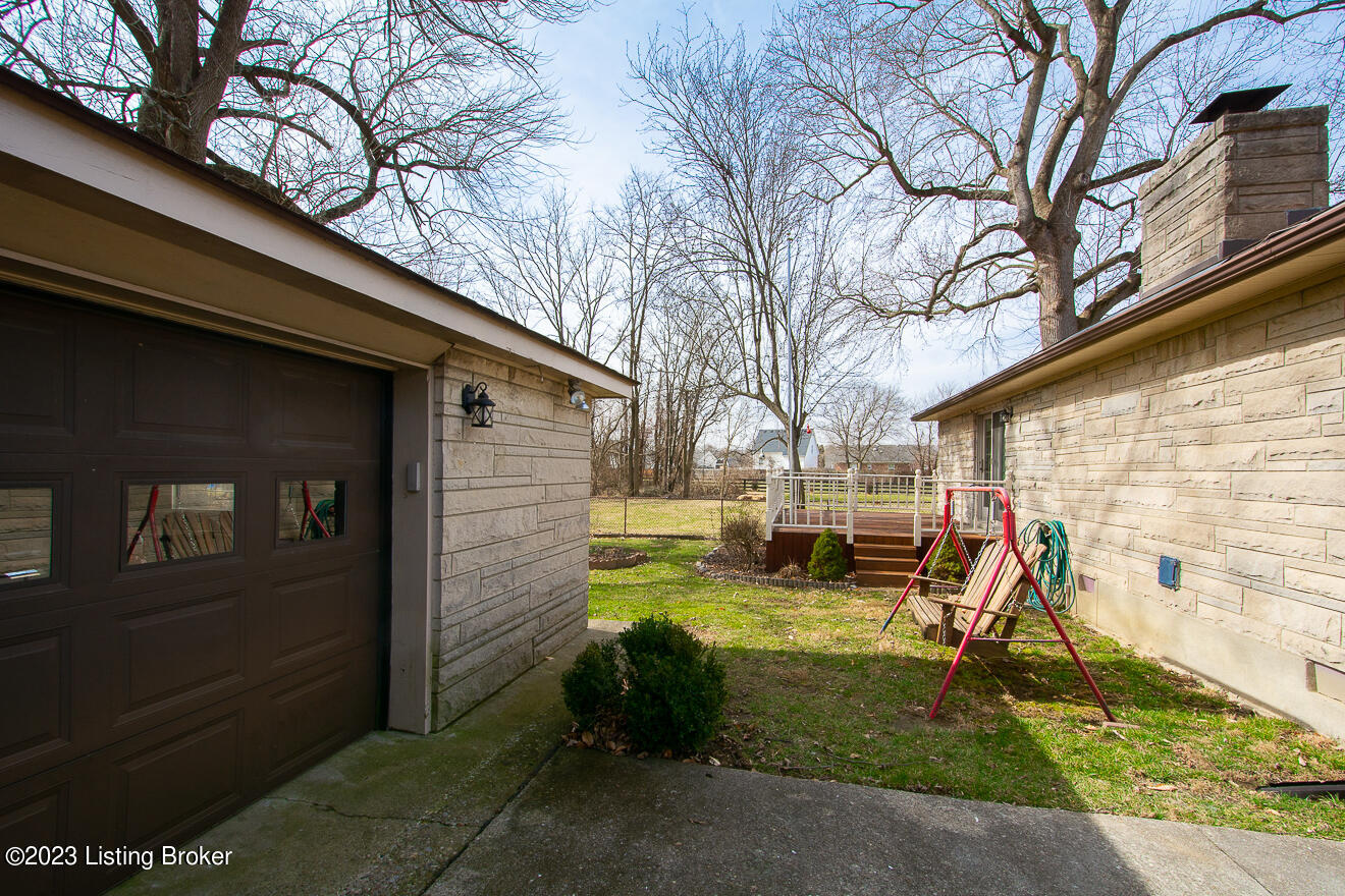6702 Delton Road Louisville, KY 40258 - Photo 37 of 46 Delton-40