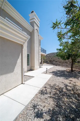 $998,000 | 23035 Sky Mesa Road, Homeland, CA 92548