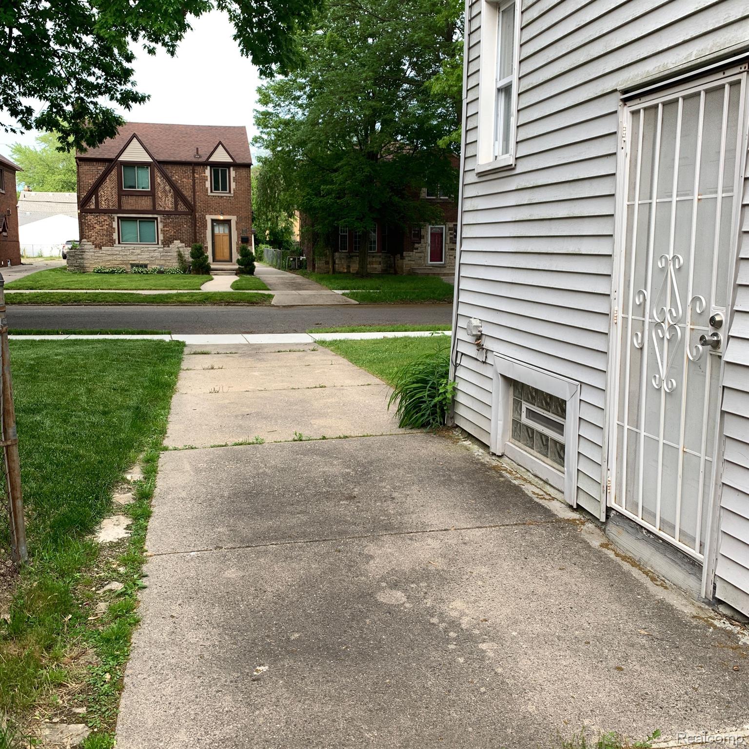 3927 Yorkshire Road Detroit, MI 48224 - Photo 12 of 17 Gallery Image 12
