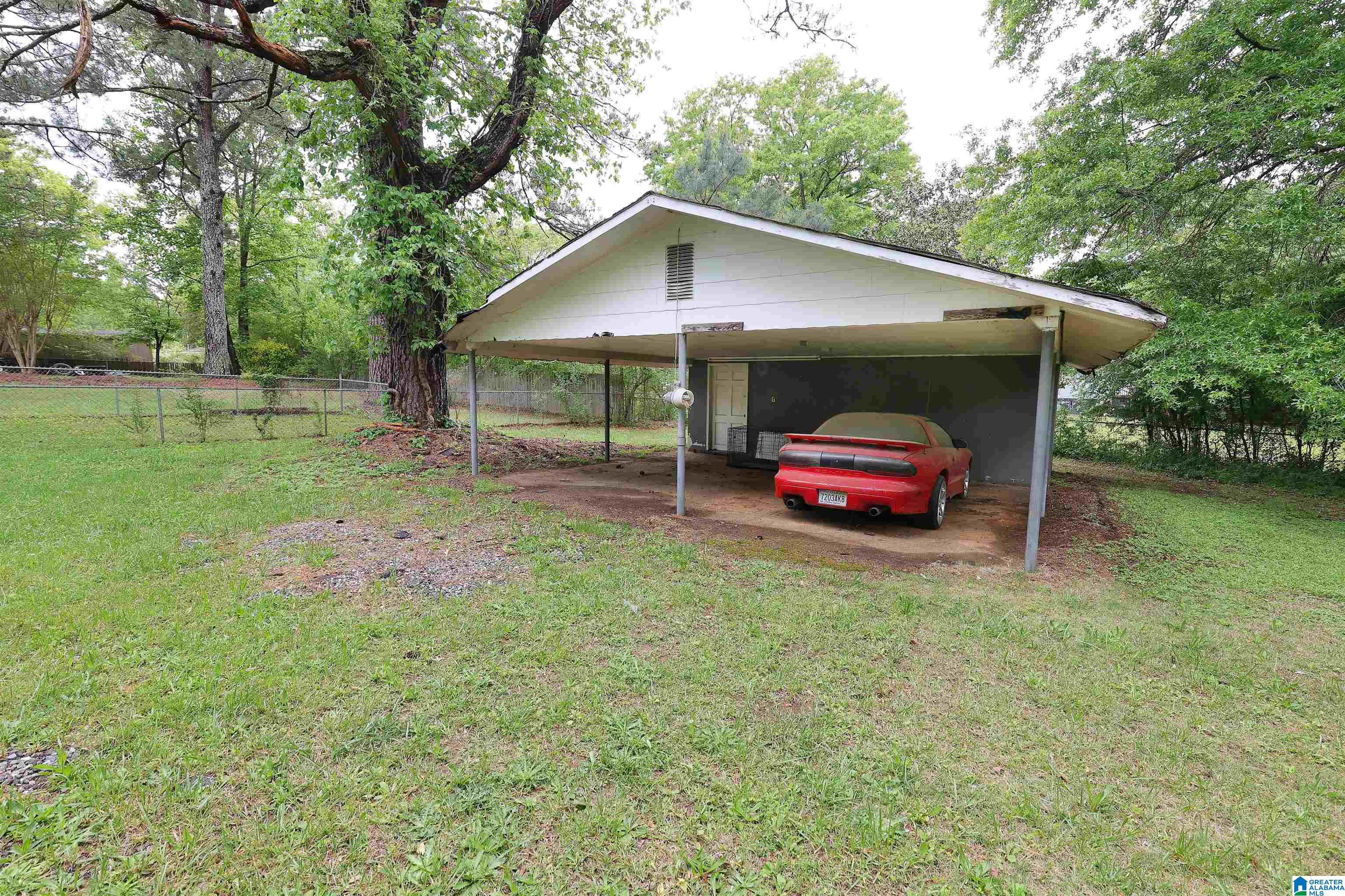 702 Bain Avenue Weaver, AL 36277 - Photo 6 of 40