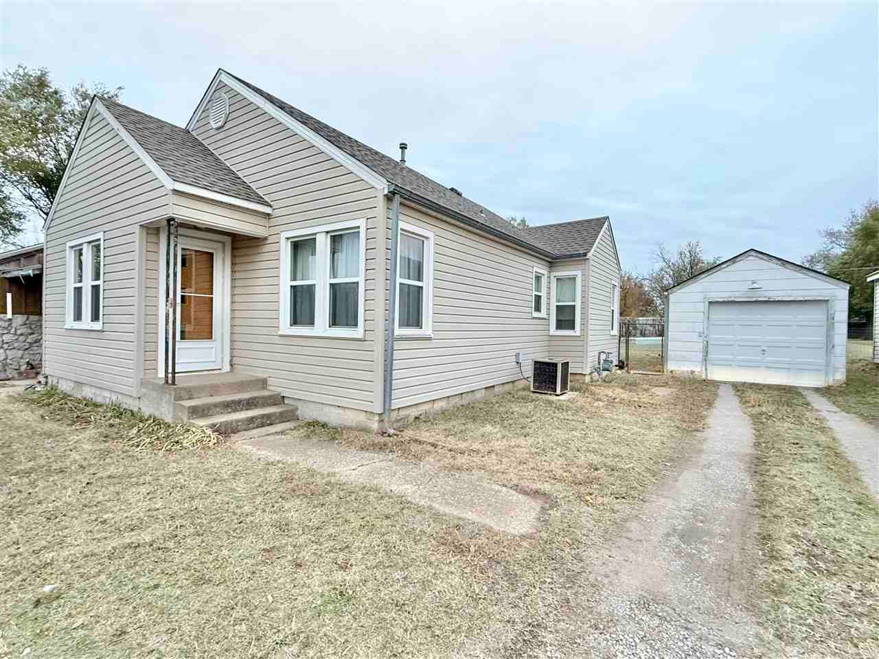 516 Noble Street Perry, OK 73077 - Photo 6 of 15 Gallery Image 6