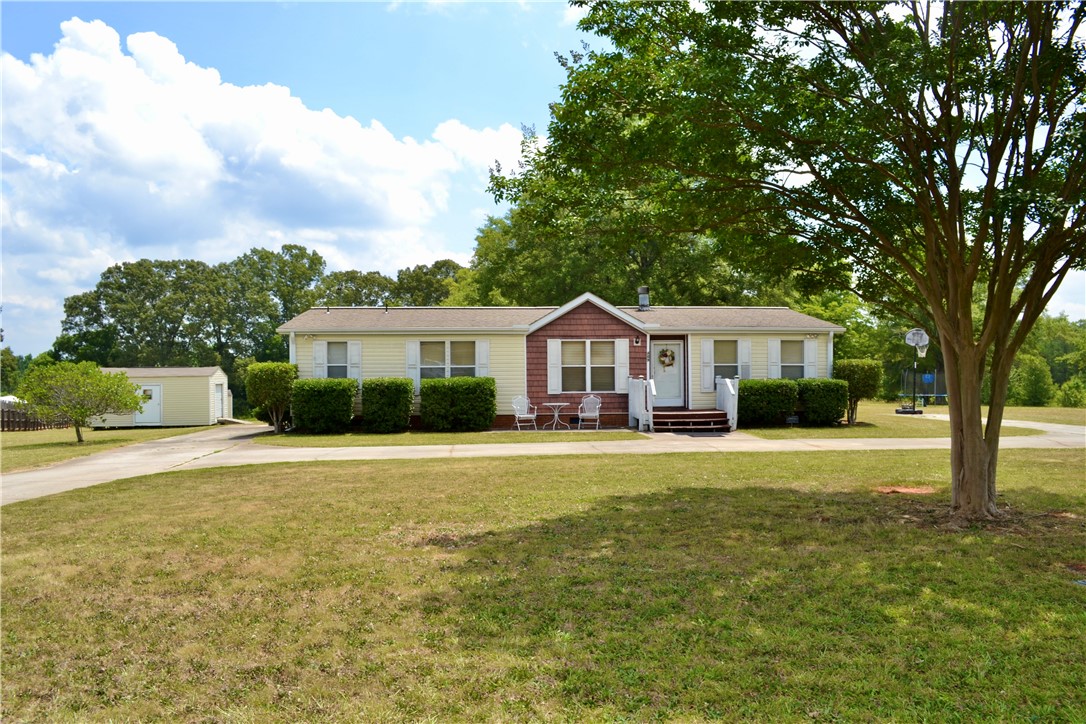 409 Airline Road Anderson, SC 29624 - Photo 1 of 35