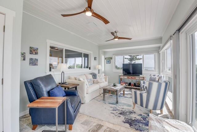 4670 Dorn Road Summerland Key, FL 33042 - Photo 7 of 42 Living room 2