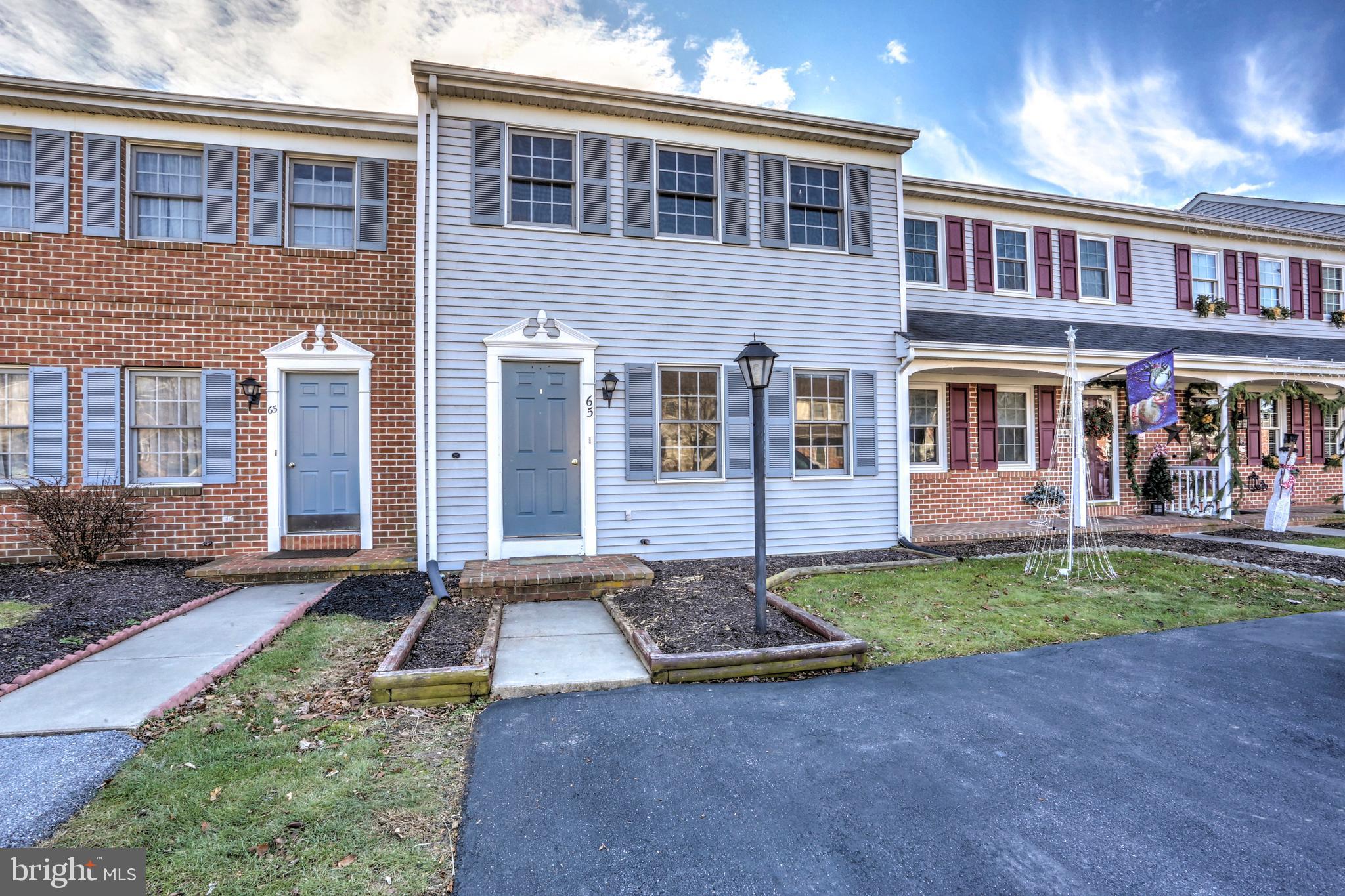 65 Robinhill Drive Lititz, PA 17543 - Photo 1 of 26