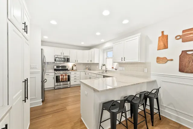 $799,500 | 337 Sand Hill Lane, Dousman, WI 53118