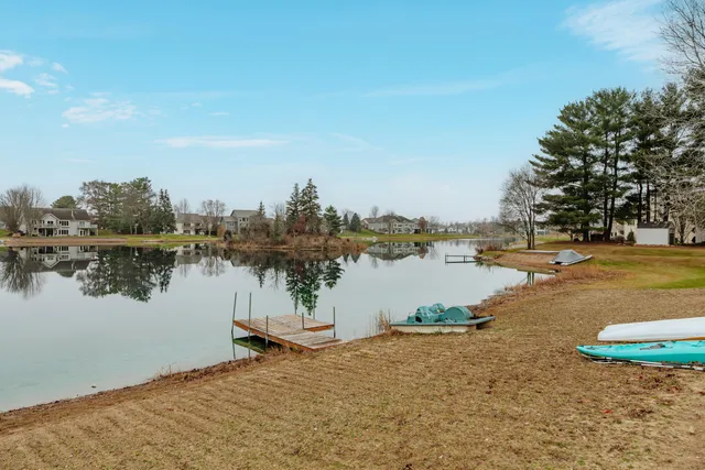 $799,500 | 337 Sand Hill Lane, Dousman, WI 53118