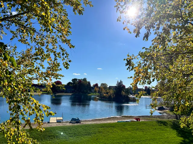 $799,500 | 337 Sand Hill Lane, Dousman, WI 53118