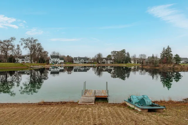 $799,500 | 337 Sand Hill Lane, Dousman, WI 53118