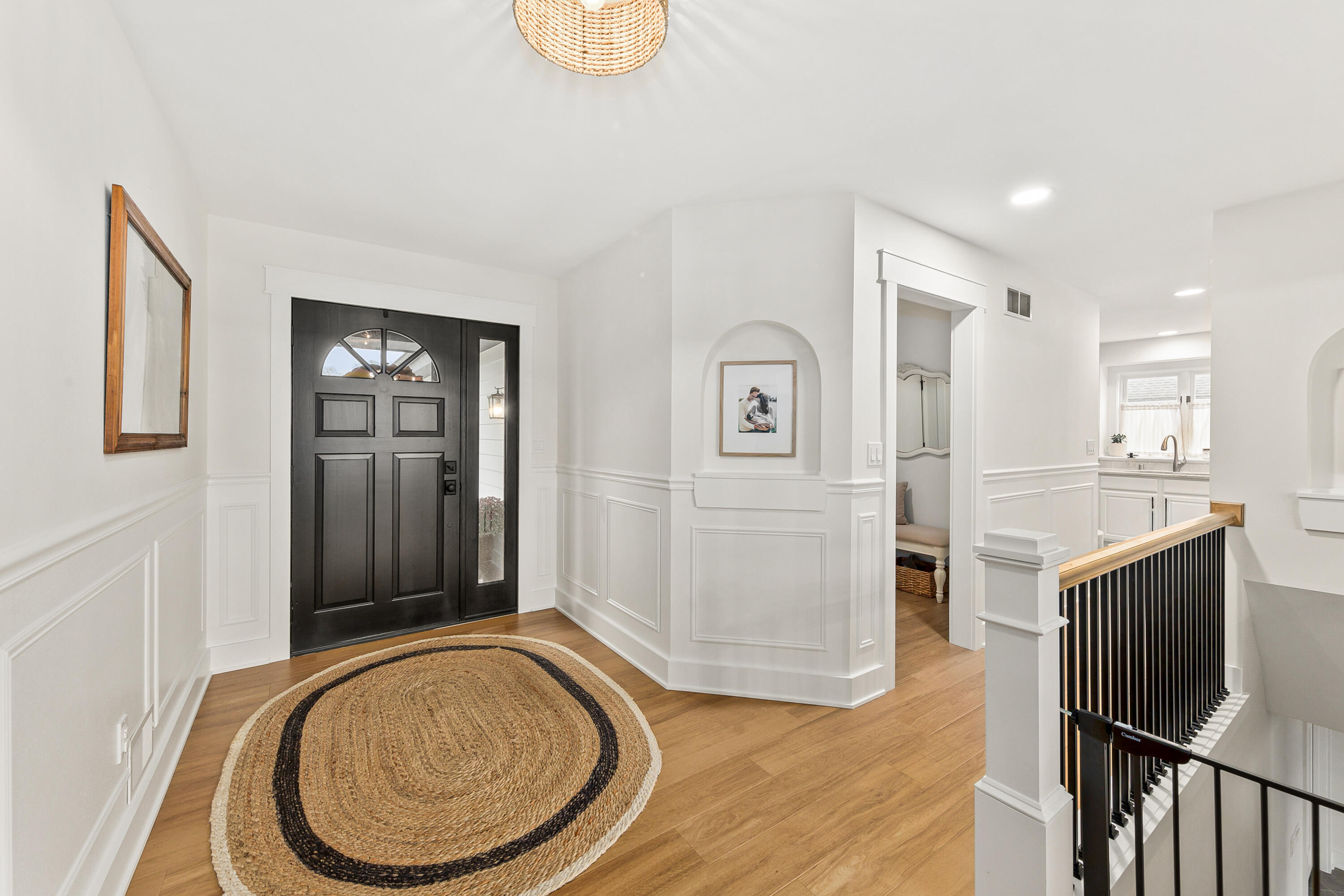 337 Sand Hill Lane Dousman, WI 53118 - Photo 6 of 41 Entry