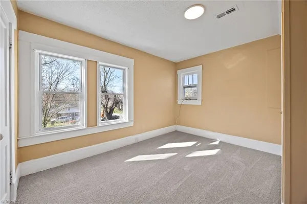 $189,000 | 801 East Lexington Avenue, High Point, NC 27262