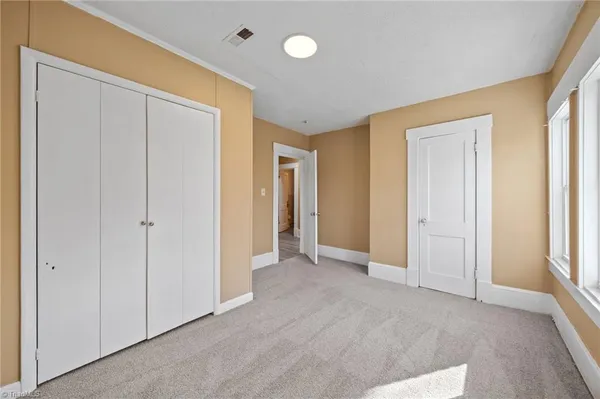$189,000 | 801 East Lexington Avenue, High Point, NC 27262