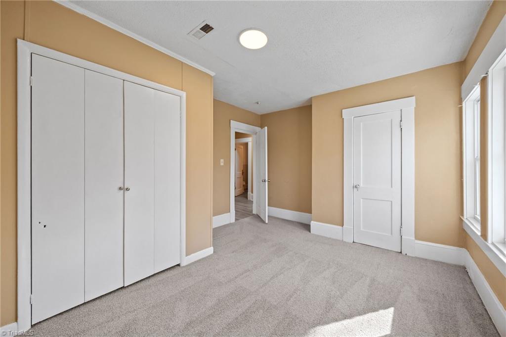 801 East Lexington Avenue High Point, NC 27262 - Photo 15 of 26