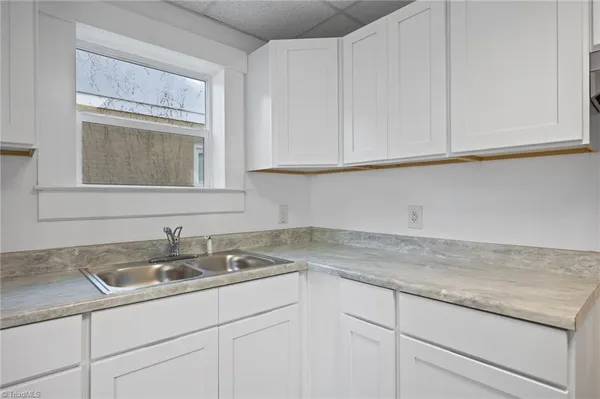 $189,000 | 801 East Lexington Avenue, High Point, NC 27262