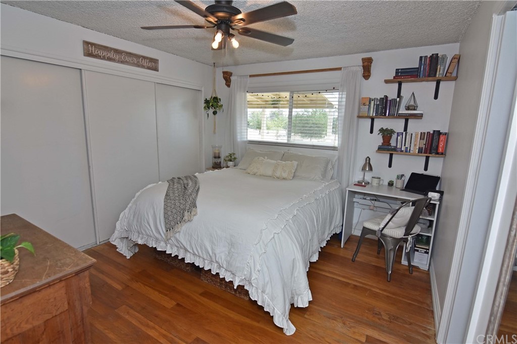 21825 Thunderbird Road Apple Valley, CA 92307 - Photo 17 of 27