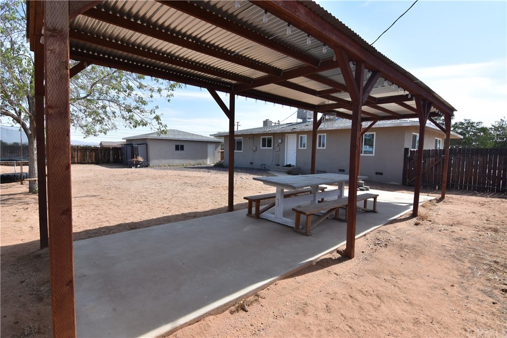 21825 Thunderbird Road Apple Valley, CA 92307 - Photo 23 of 27