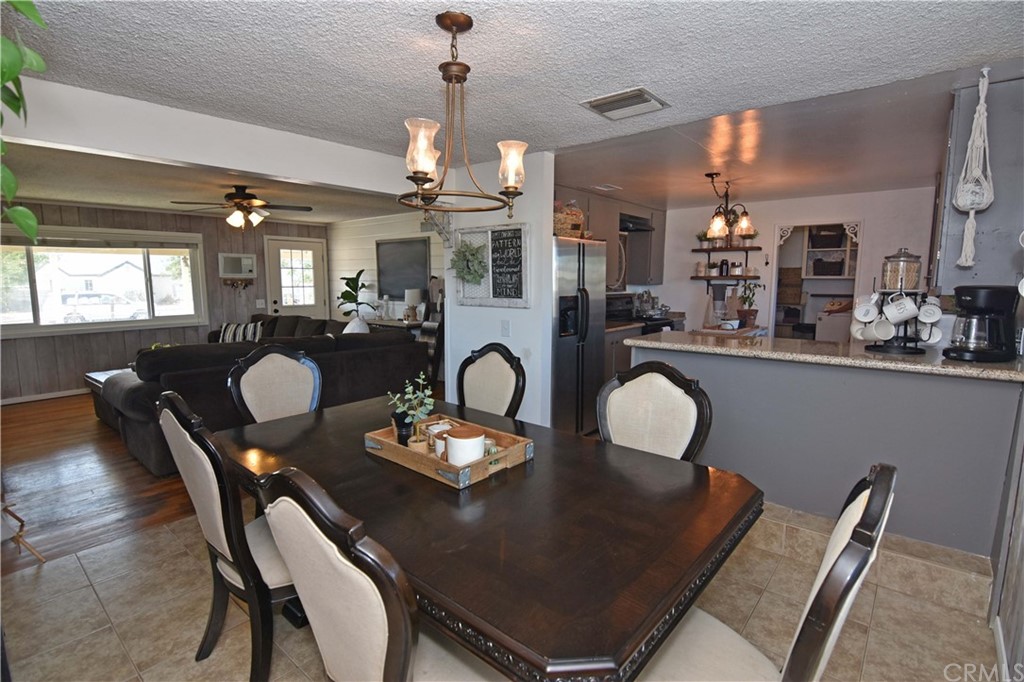 21825 Thunderbird Road Apple Valley, CA 92307 - Photo 7 of 27