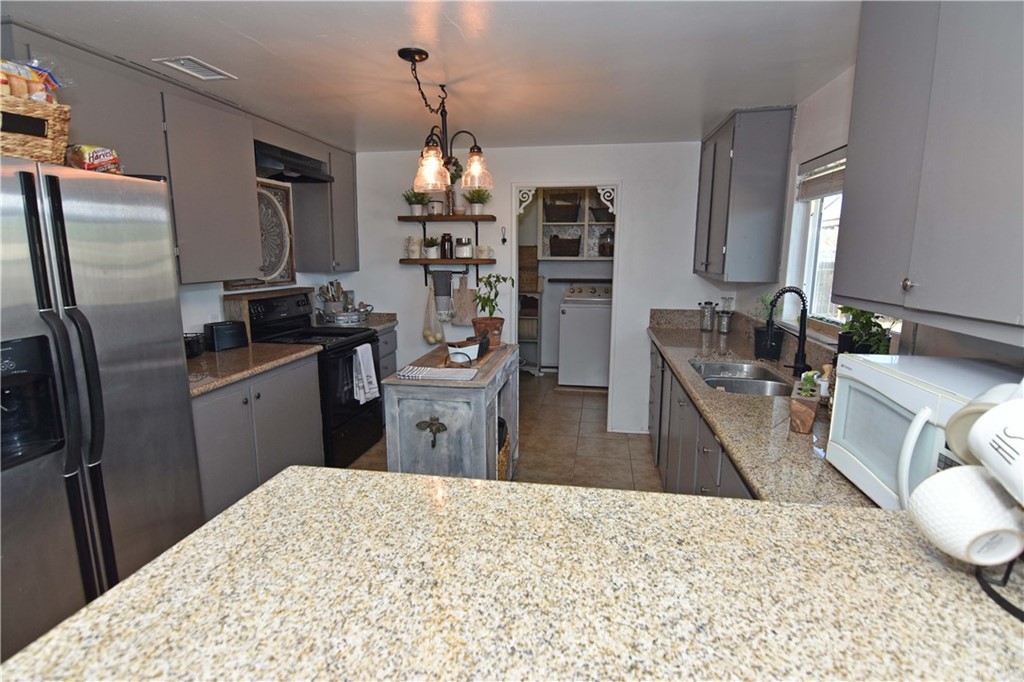 21825 Thunderbird Road Apple Valley, CA 92307 - Photo 9 of 27