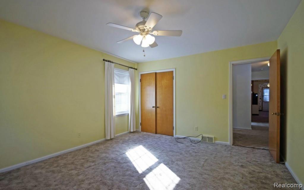 581 Roslyn Road Grosse Pointe, MI 48236 - Photo 14 of 21 17-photo-web-1680x1050-124041.jpg