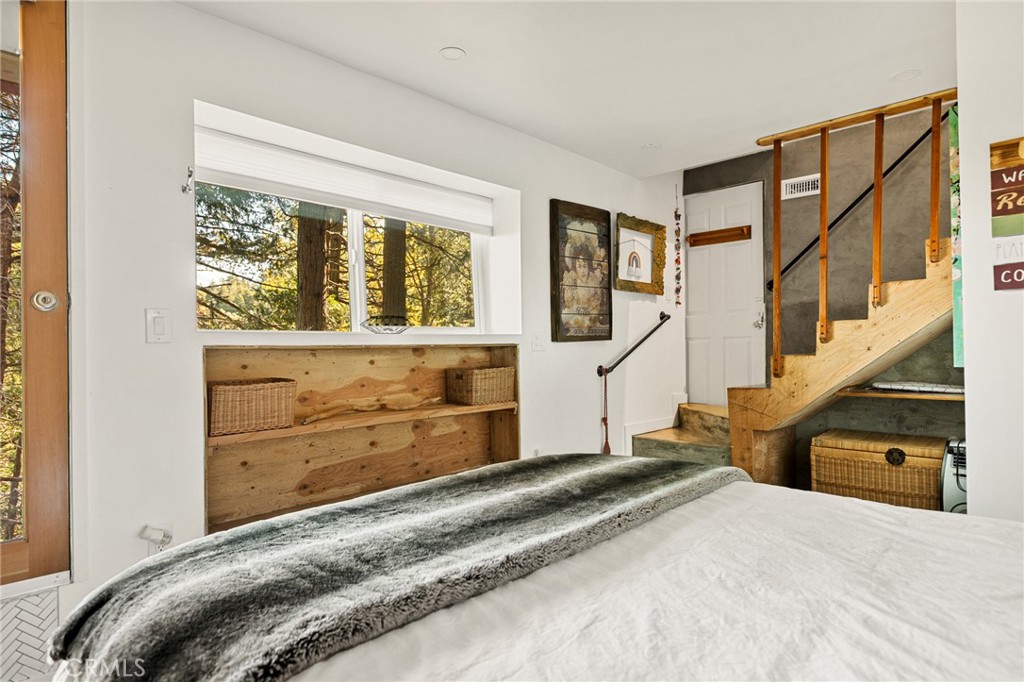 999 Mercury Way Crestline, CA 92325 - Photo 34 of 46