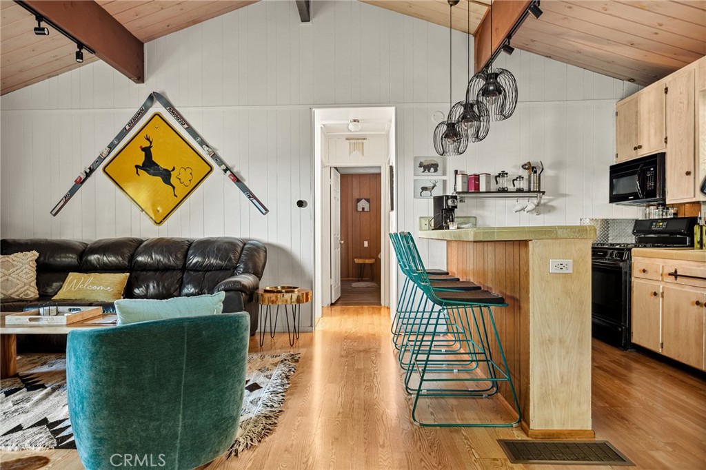 999 Mercury Way Crestline, CA 92325 - Photo 10 of 46