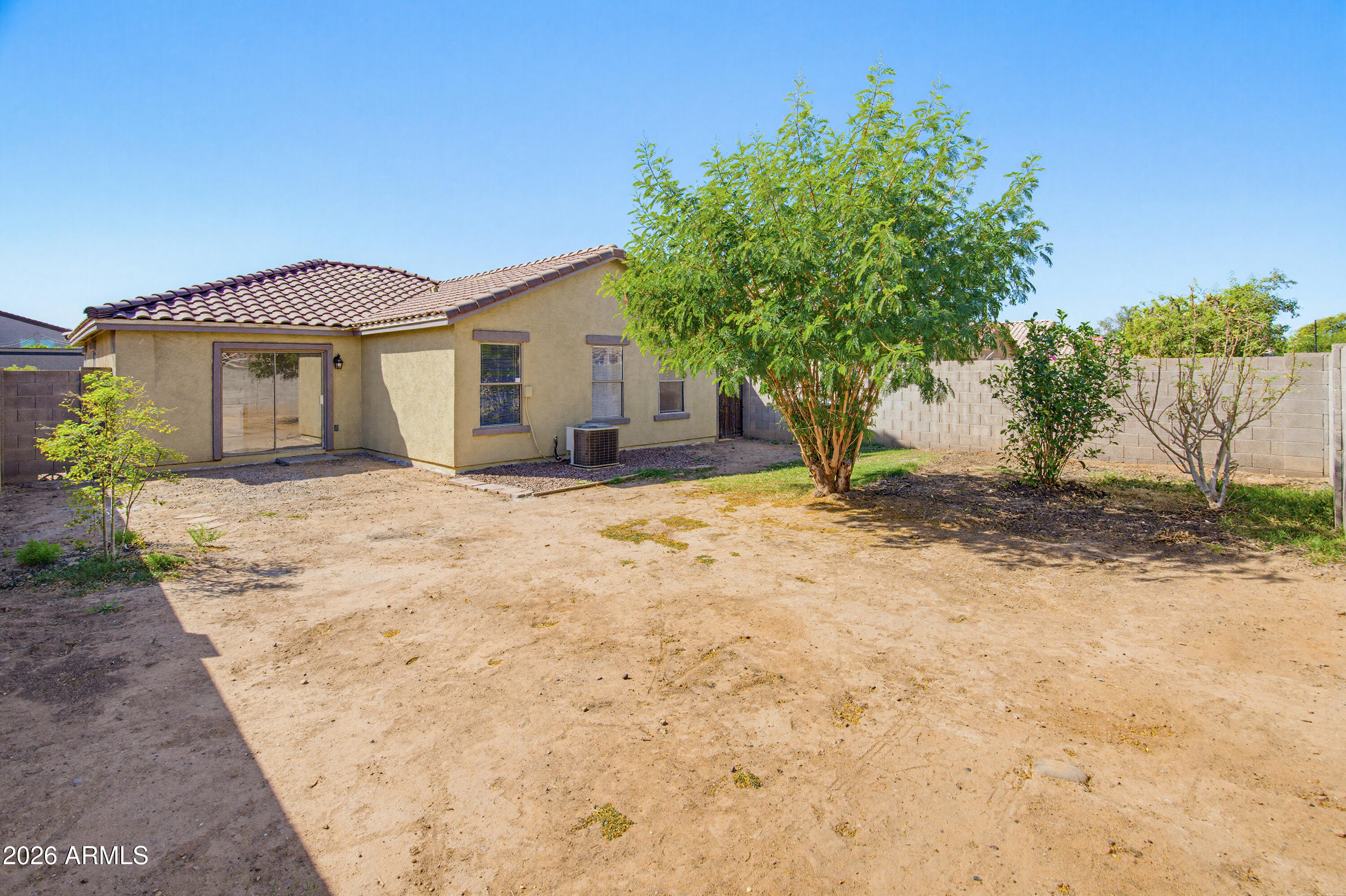 2534 West Roeser Road Phoenix, AZ 85041 - Photo 20 of 23 2534 W Roeser Rd-2