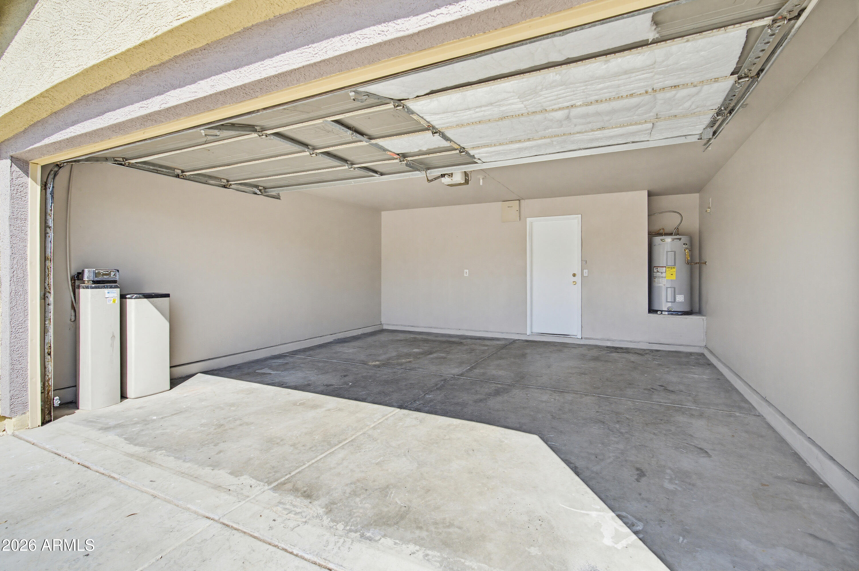 2534 West Roeser Road Phoenix, AZ 85041 - Photo 22 of 23 Garage view