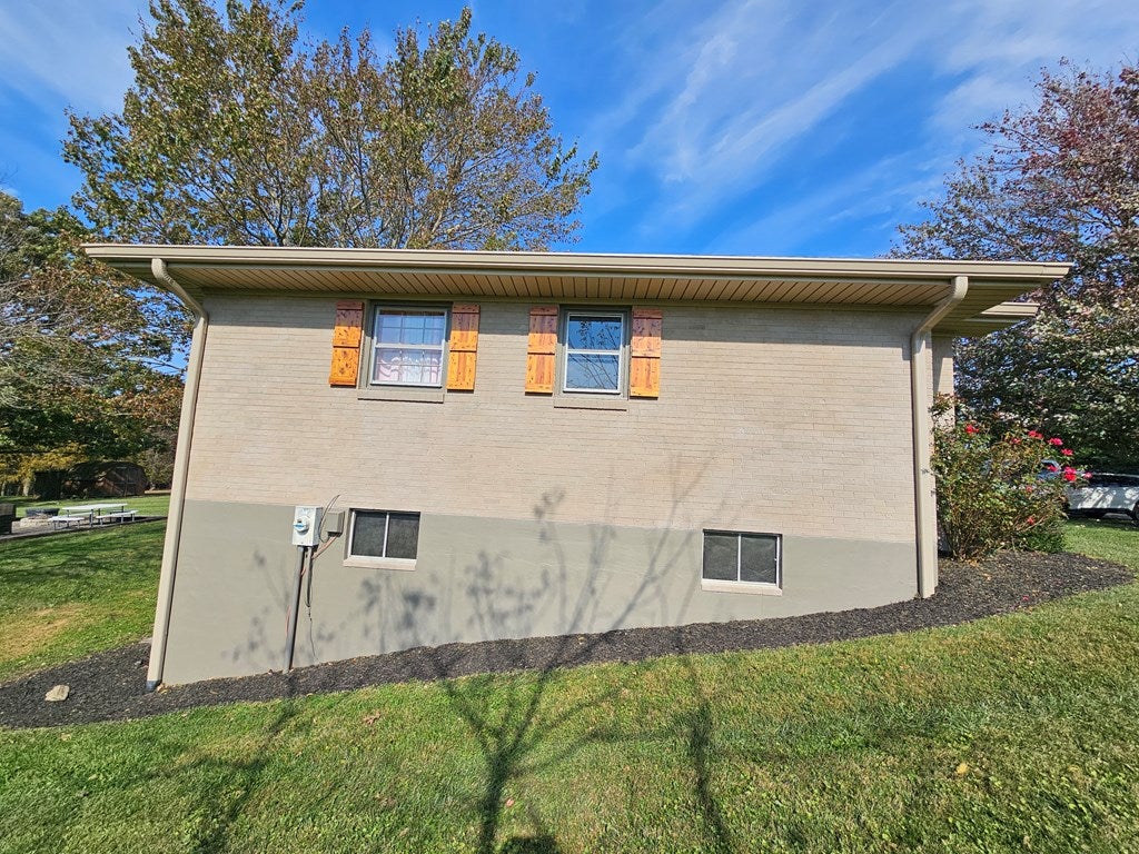 2182 Coon Ridge Road Hillsville, VA 24343 - Photo 6 of 36 Gallery Image 6