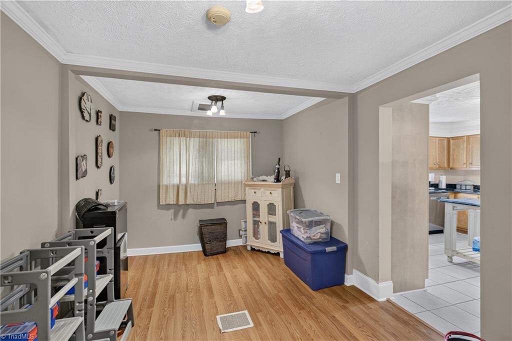 2441 Cunningham Road Thomasville, NC 27360 - Photo 17 of 43