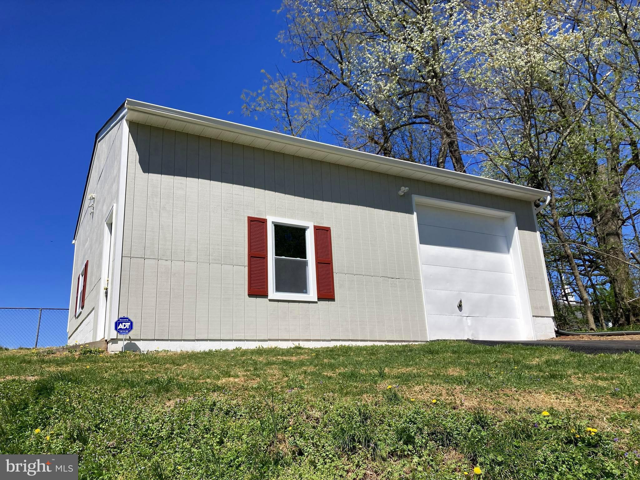 3624 Kemptown Church Road Monrovia, MD 21770 - Photo 6 of 68 750+ sq. ft. garage with 12' ceiling height.