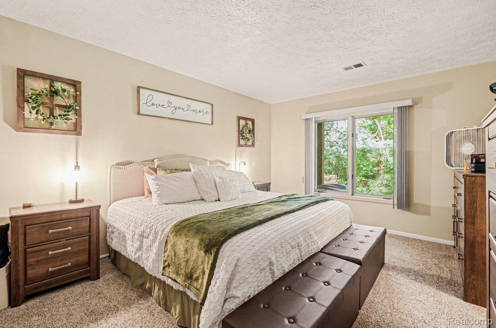 6638 Ridgeview Drive Clarkston, MI 48346 - Photo 20 of 28 3rd bedroom