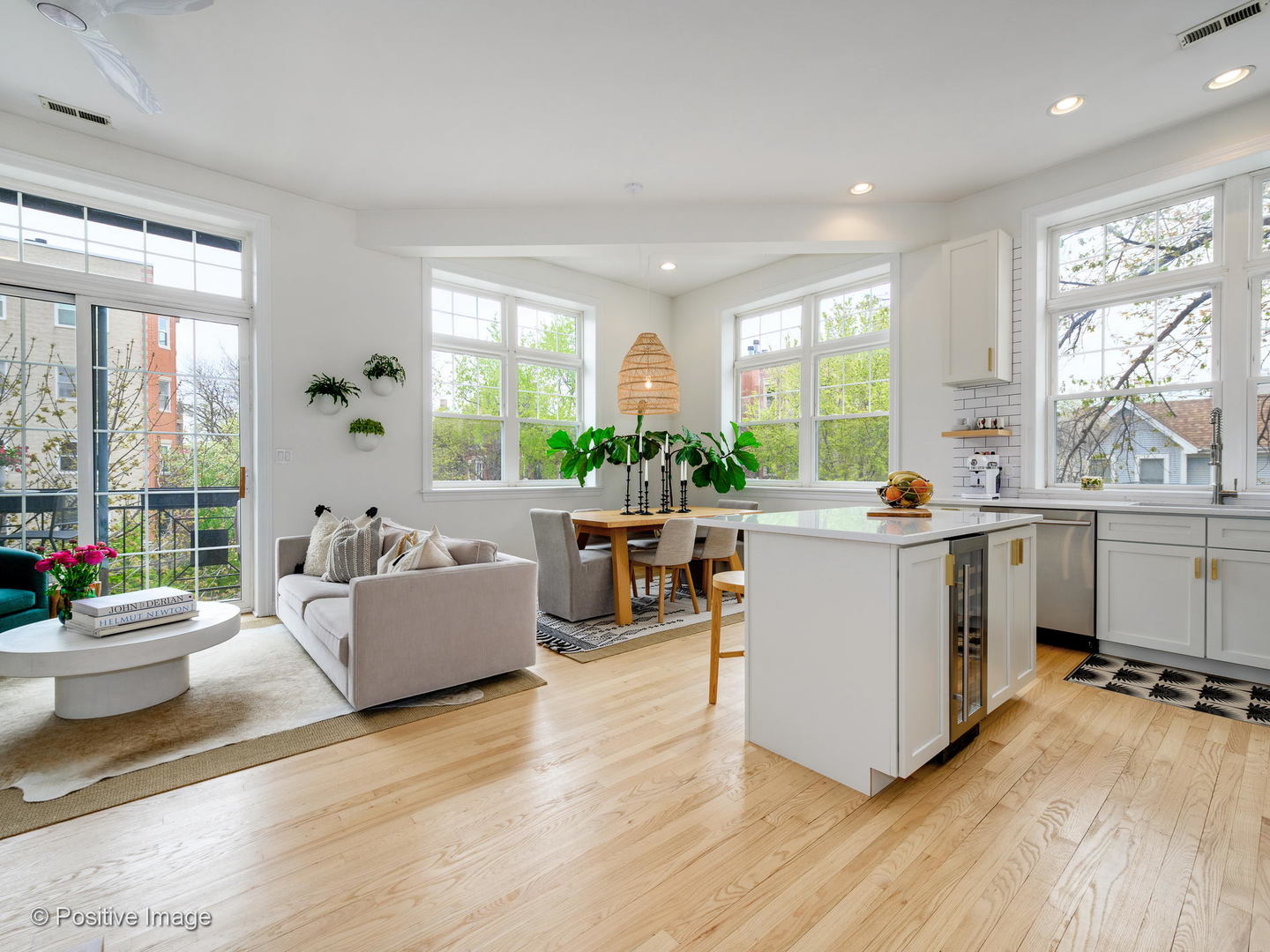 1801 West Thomas Street, Unit 8 Chicago, IL 60622 - Photo 4 of 21