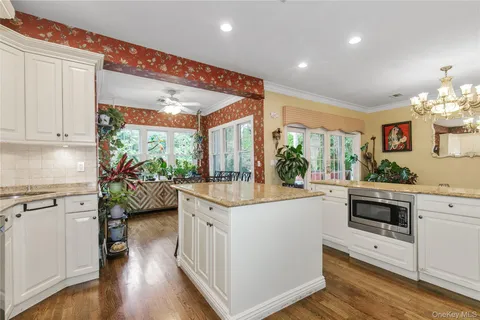 $1,975,000 | 3 St Lawrence Place, Jericho, NY 11753