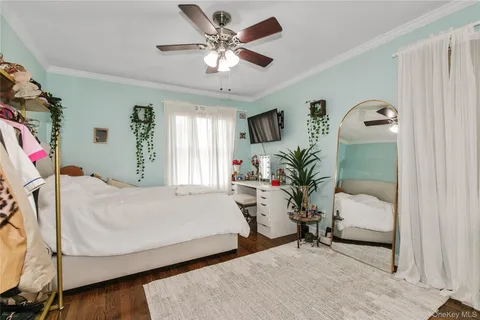 $1,975,000 | 3 St Lawrence Place, Jericho, NY 11753