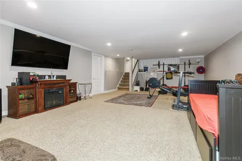 $1,975,000 | 3 St Lawrence Place, Jericho, NY 11753